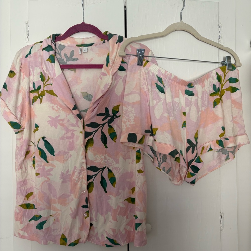 Floral Pink Women's pajama set